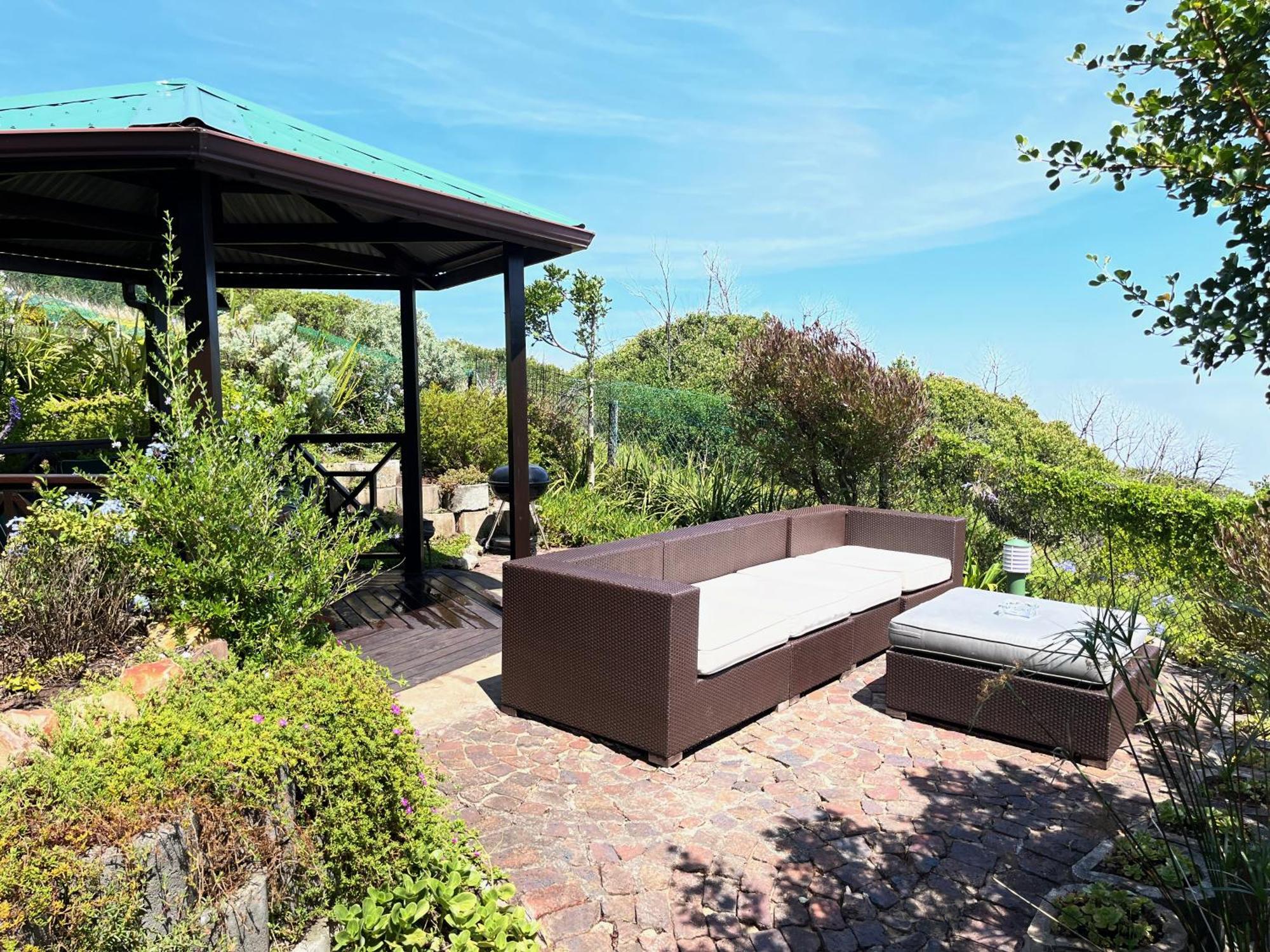 Peaceful Guest Suite With Balcony Views And Garden Setting Brenton-on-Sea Bagian luar foto