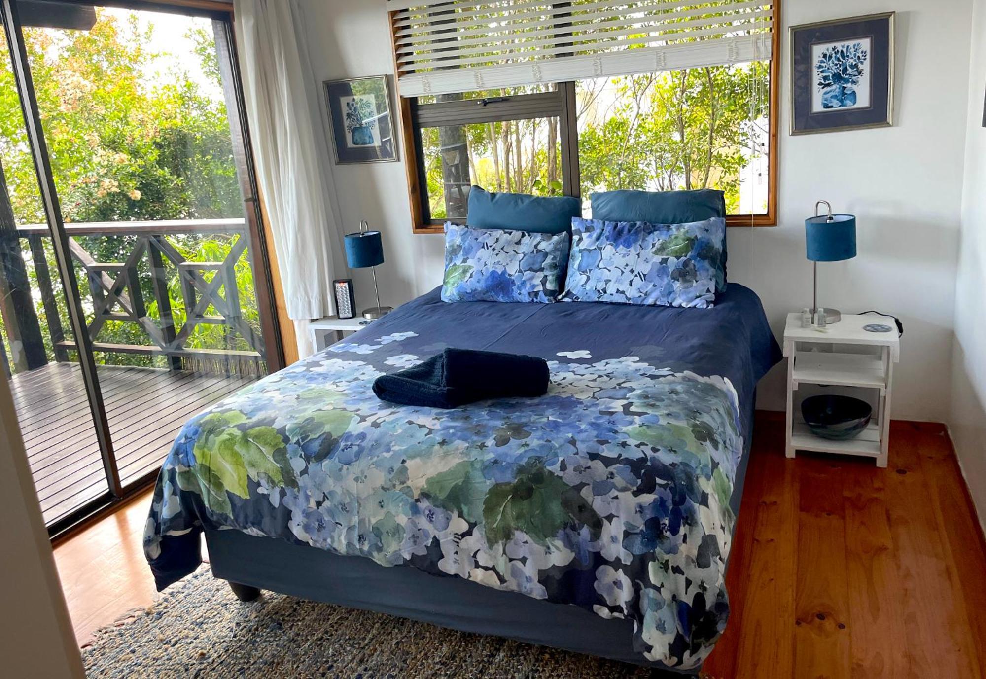 Peaceful Guest Suite With Balcony Views And Garden Setting Brenton-on-Sea Bagian luar foto