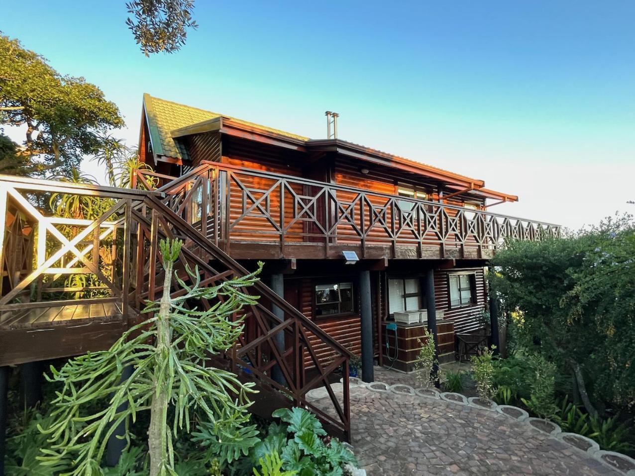 Peaceful Guest Suite With Balcony Views And Garden Setting Brenton-on-Sea Bagian luar foto