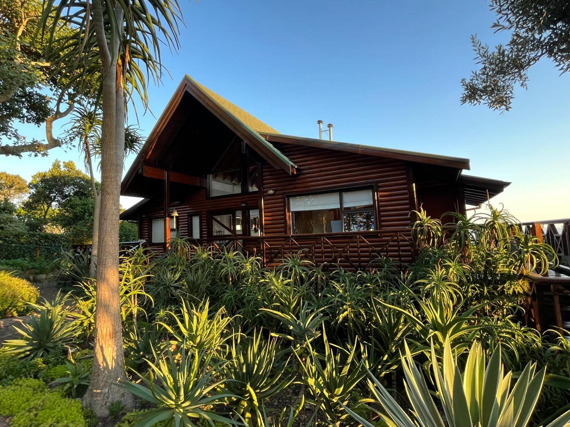 Peaceful Guest Suite With Balcony Views And Garden Setting Brenton-on-Sea Bagian luar foto