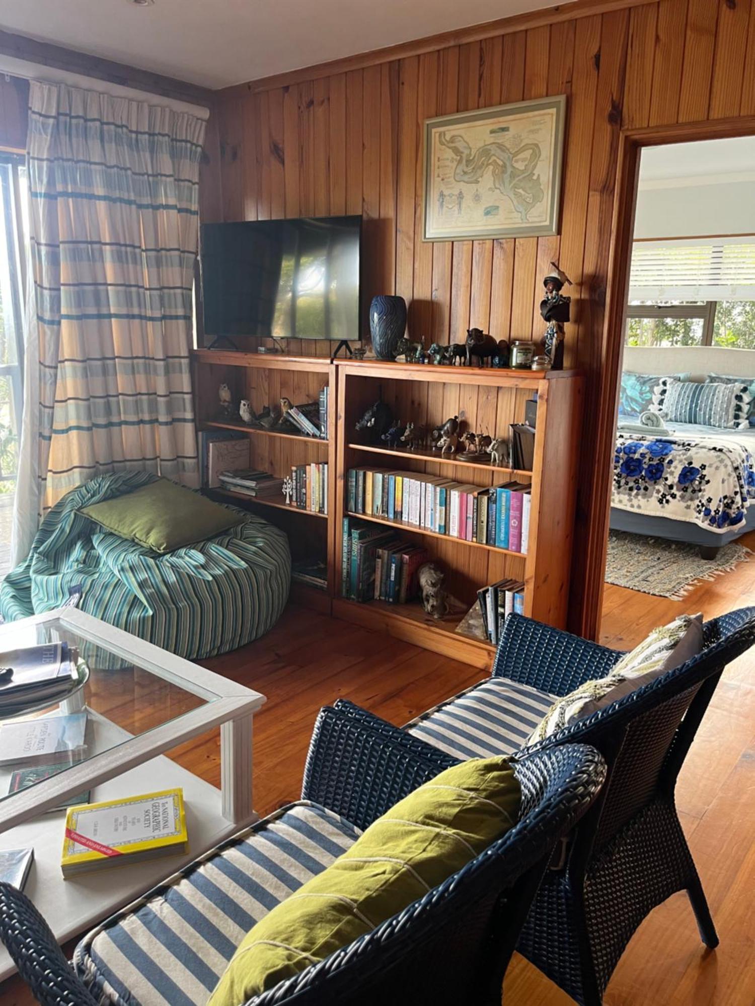Peaceful Guest Suite With Balcony Views And Garden Setting Brenton-on-Sea Bagian luar foto