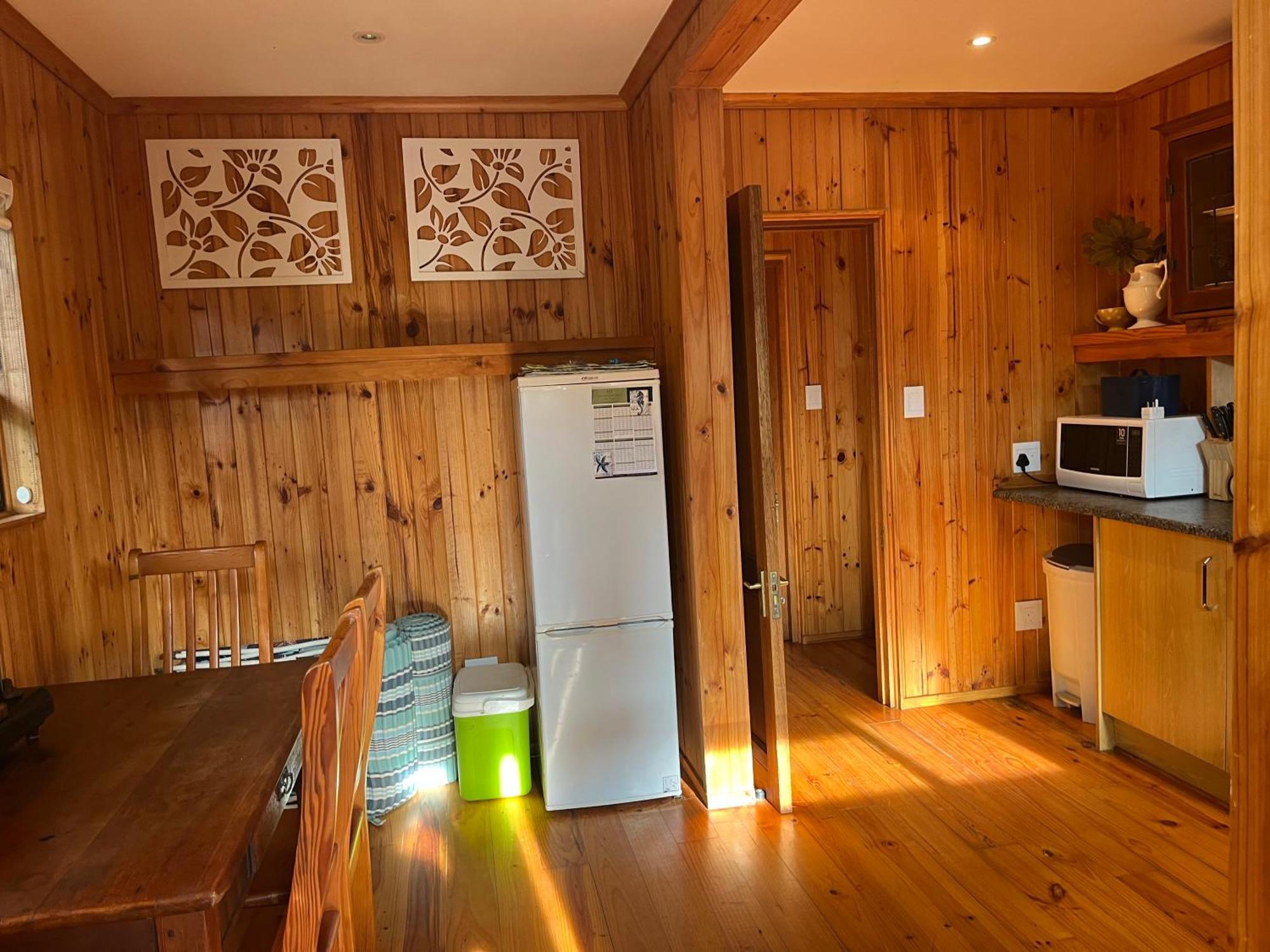 Peaceful Guest Suite With Balcony Views And Garden Setting Brenton-on-Sea Bagian luar foto