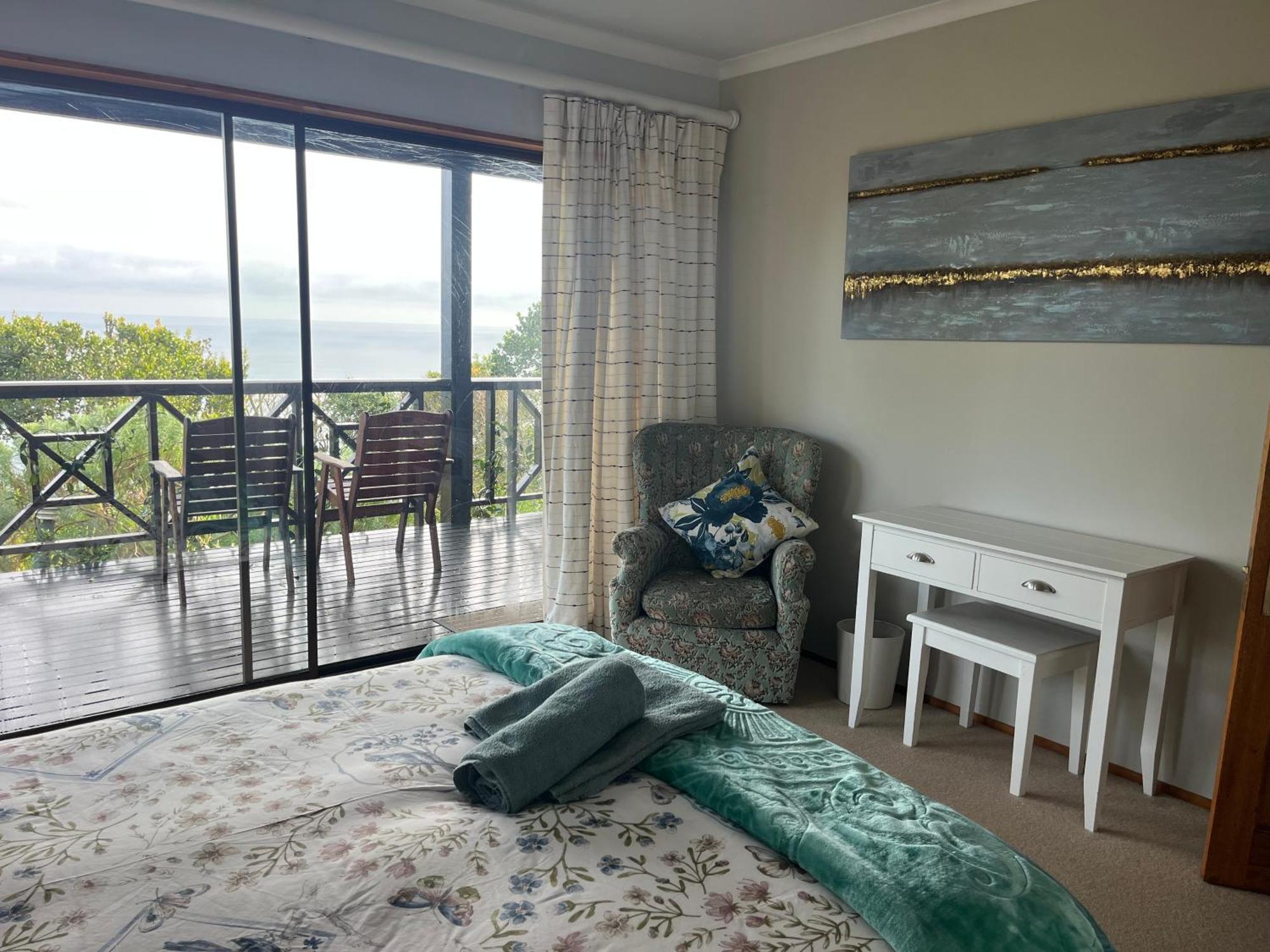 Peaceful Guest Suite With Balcony Views And Garden Setting Brenton-on-Sea Bagian luar foto