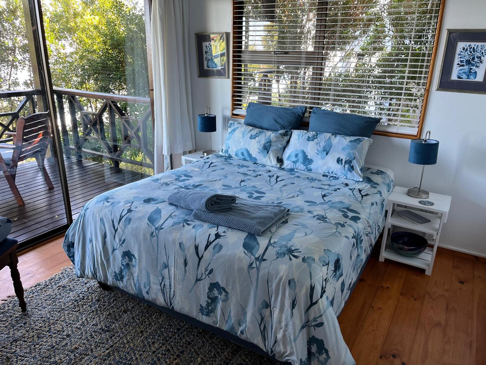 Peaceful Guest Suite With Balcony Views And Garden Setting Brenton-on-Sea Bagian luar foto